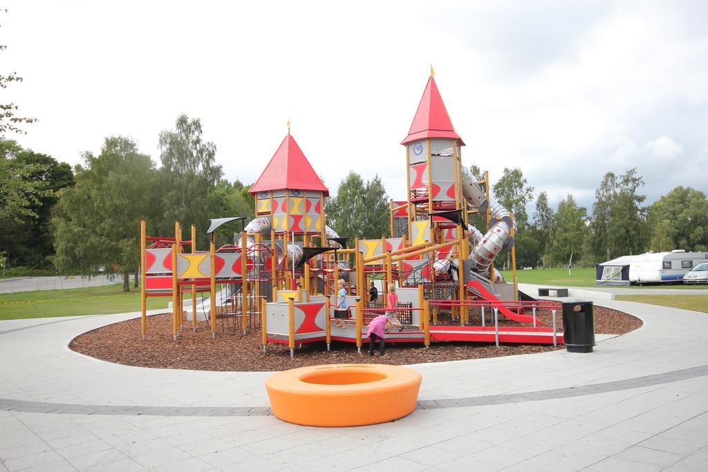 Gustavsvik Stugby & Camping Orebro Exterior photo